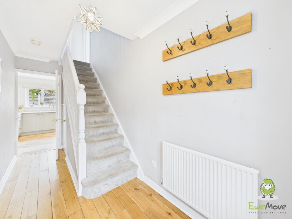 CAM02463G0-PR0086-STILL005