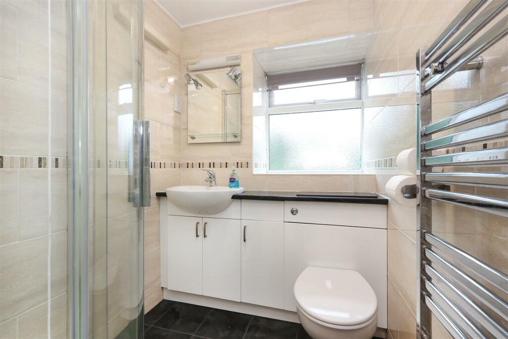 Shower Room.jpg