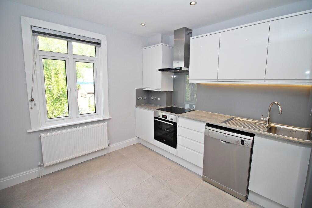 Eat-in Kitchen