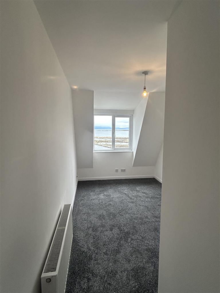 16H Winton Circus Bedroom 1..png