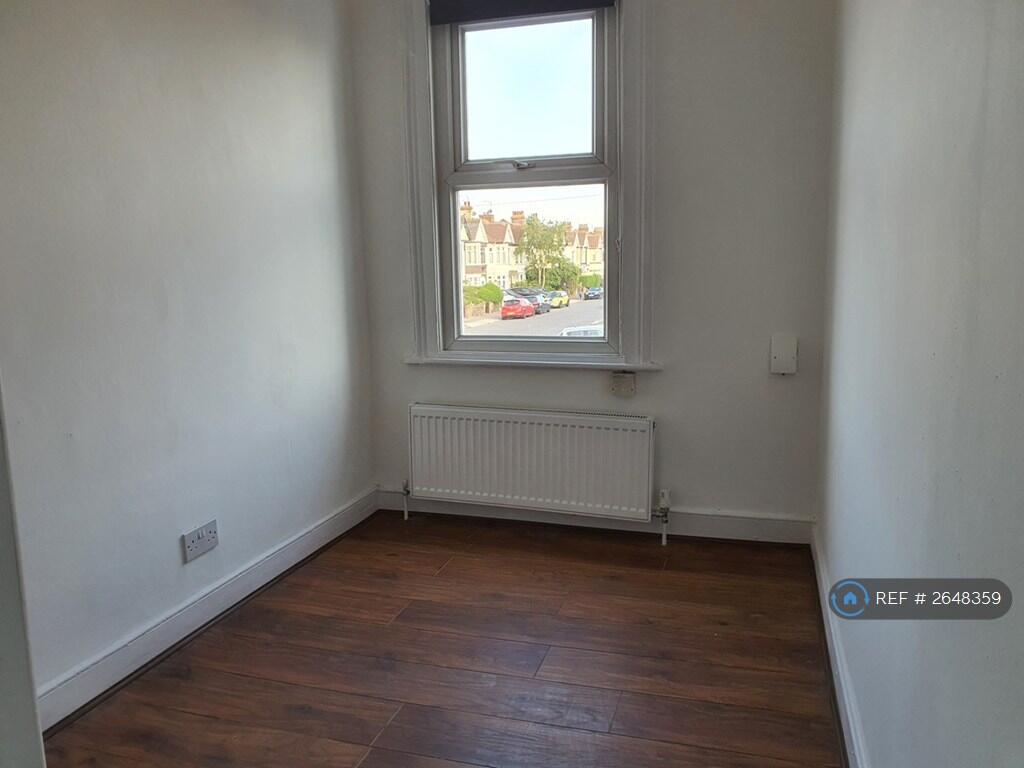 Small Bedroom