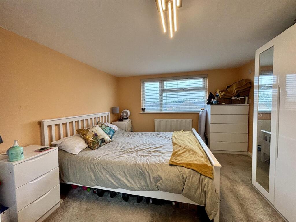 Main bedroom.jpg