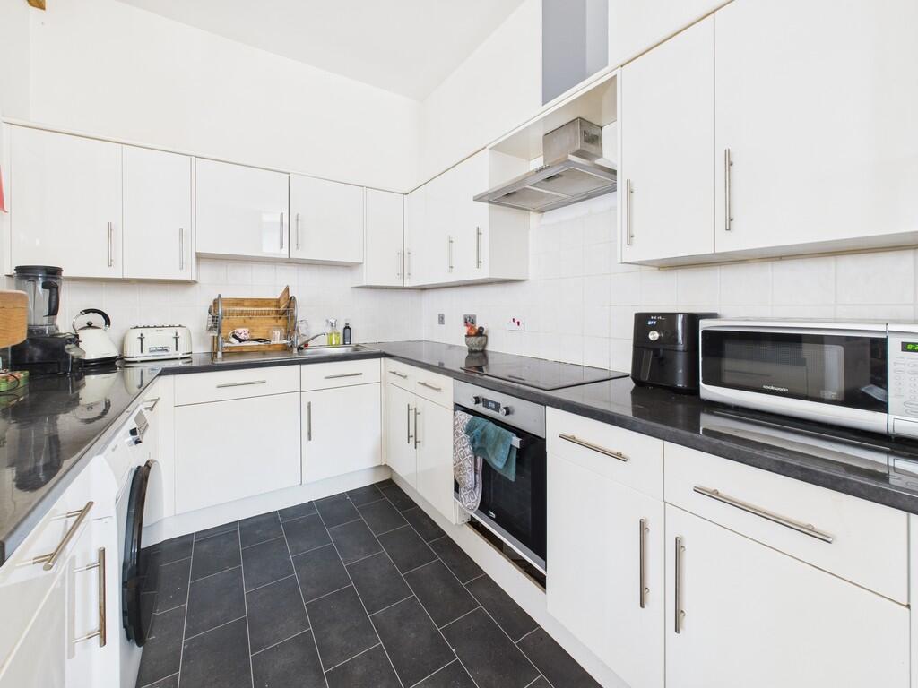 CAM03974G0-PR0198...