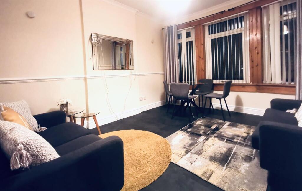 Flat 0:2, 91, Ashgill Road Glasgow 12.jpg