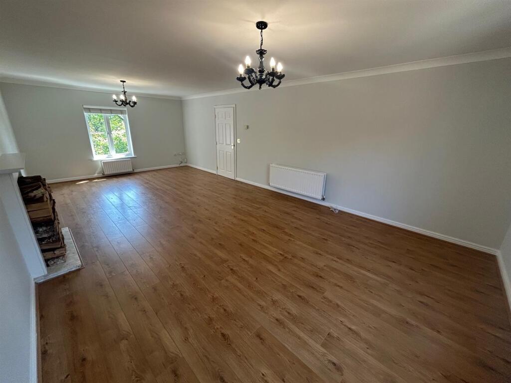 lounge 2.jpg