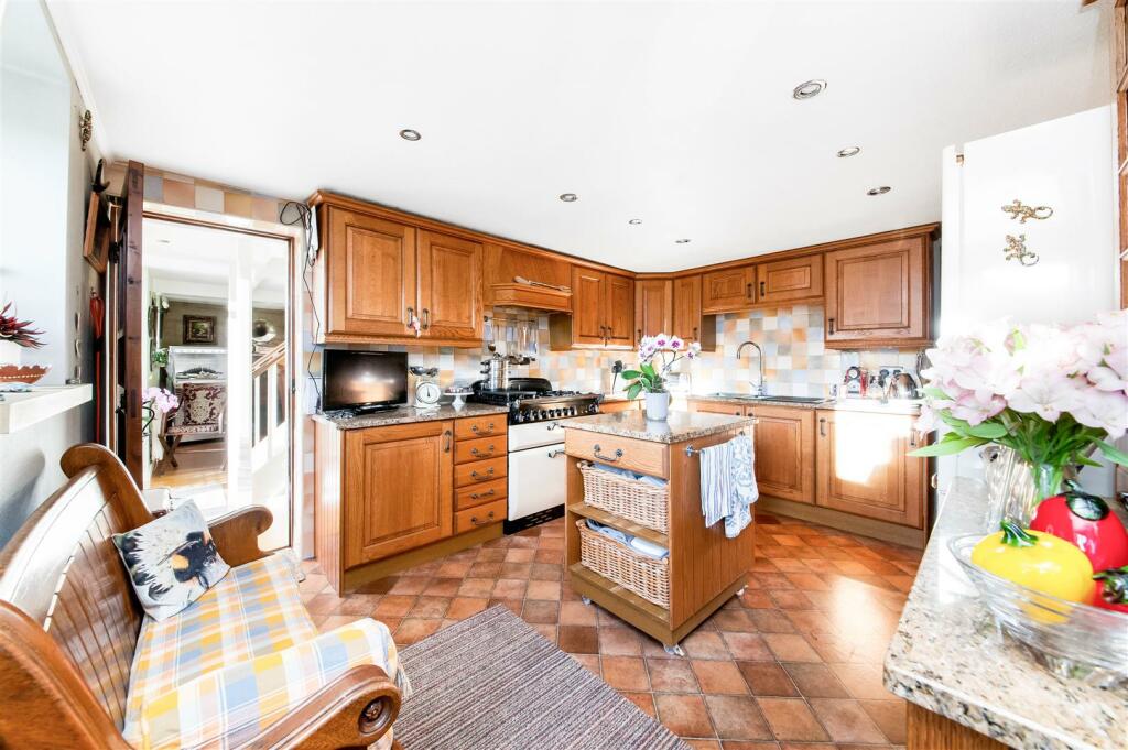 BREAKFAST KITCHEN