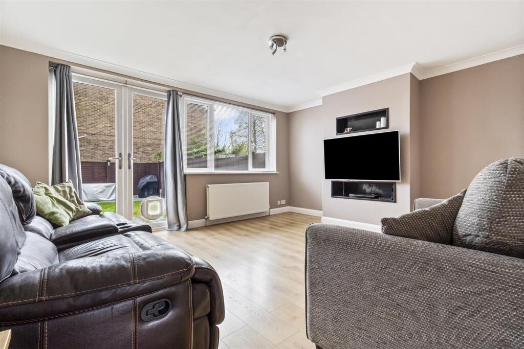 3 Radnor Roads-005.JPG