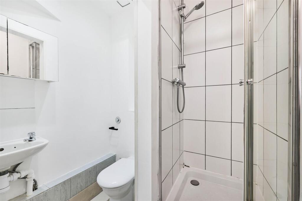 Shower 3, Lockington Road, Eden Harper Battersea