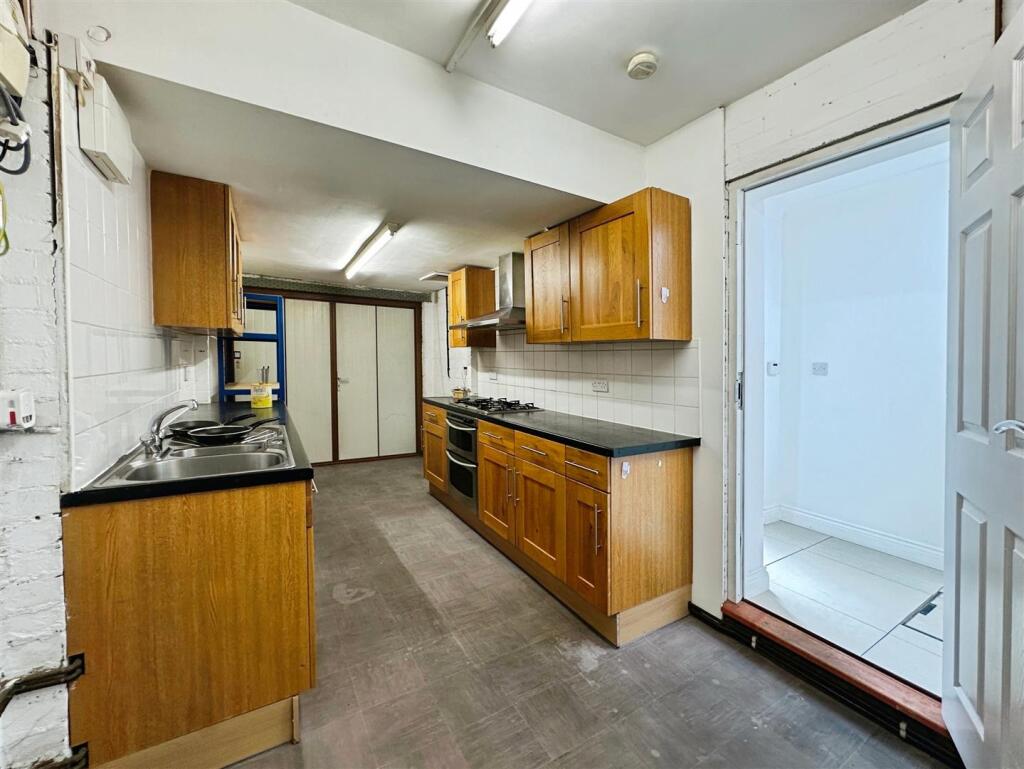 b4c2e006--41C3-8CB4-52D2116C0EC8-66192-000015632FF