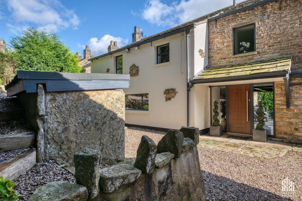 Lower Roe Cross Barn