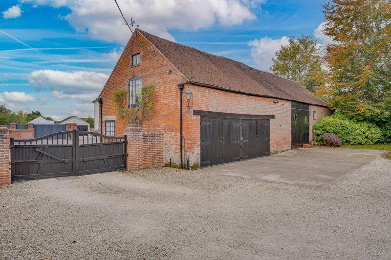 Detached Garage