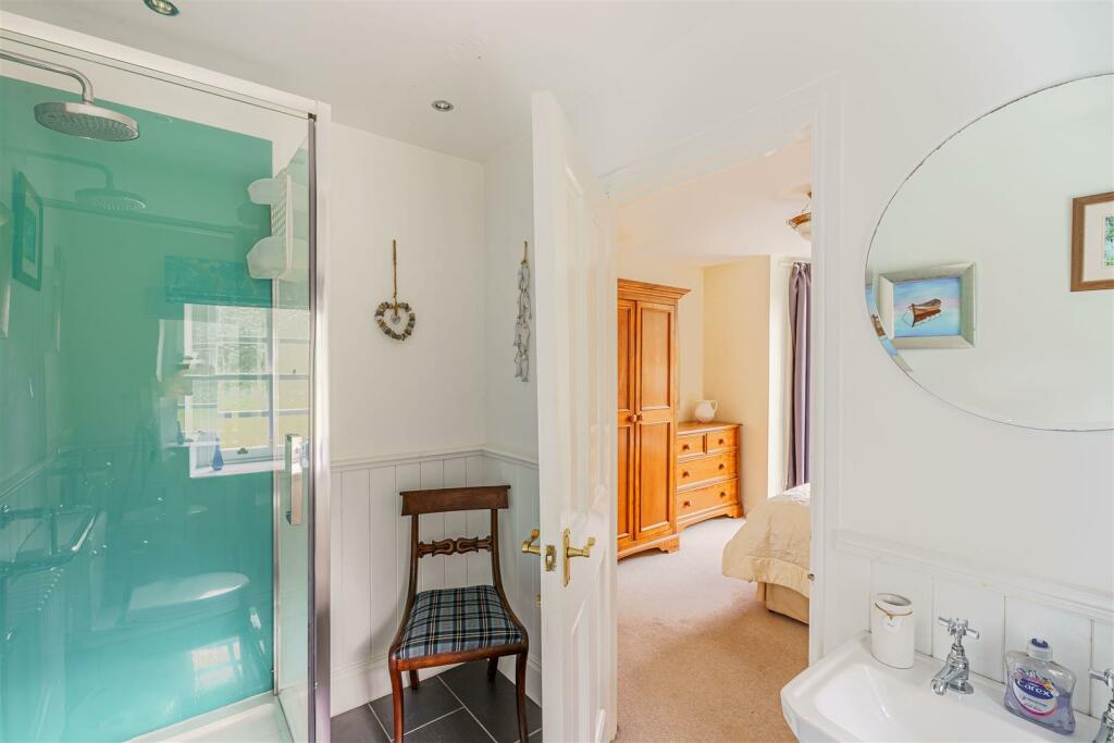 Ground Floor En-Suite
