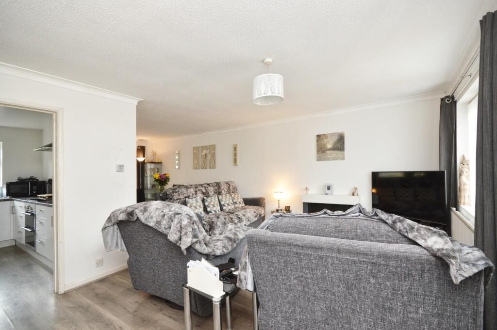 L-Shaped Sitting/Dining Room