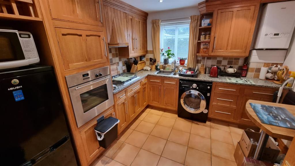 Kitchen &amp; Breakfast Room