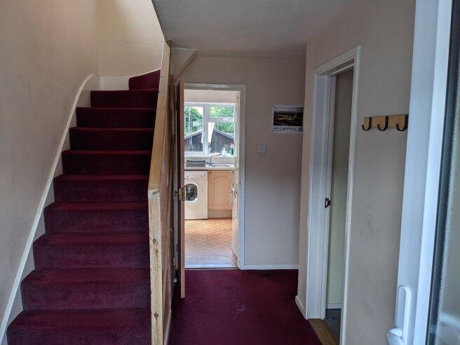 long-meadow-way-ct2-7bt-926614