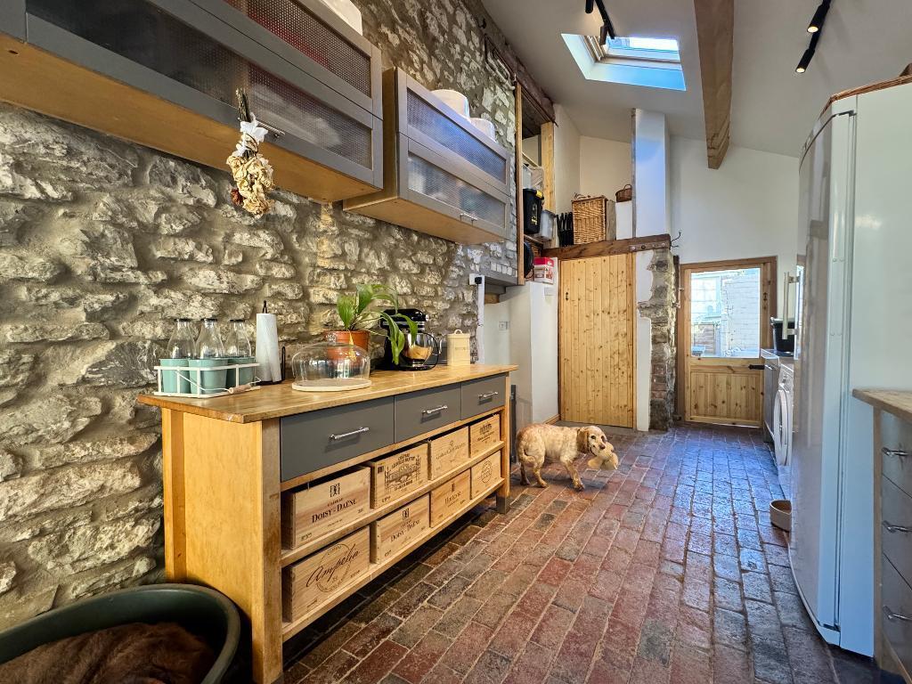 Super sized handy utility/dog room
