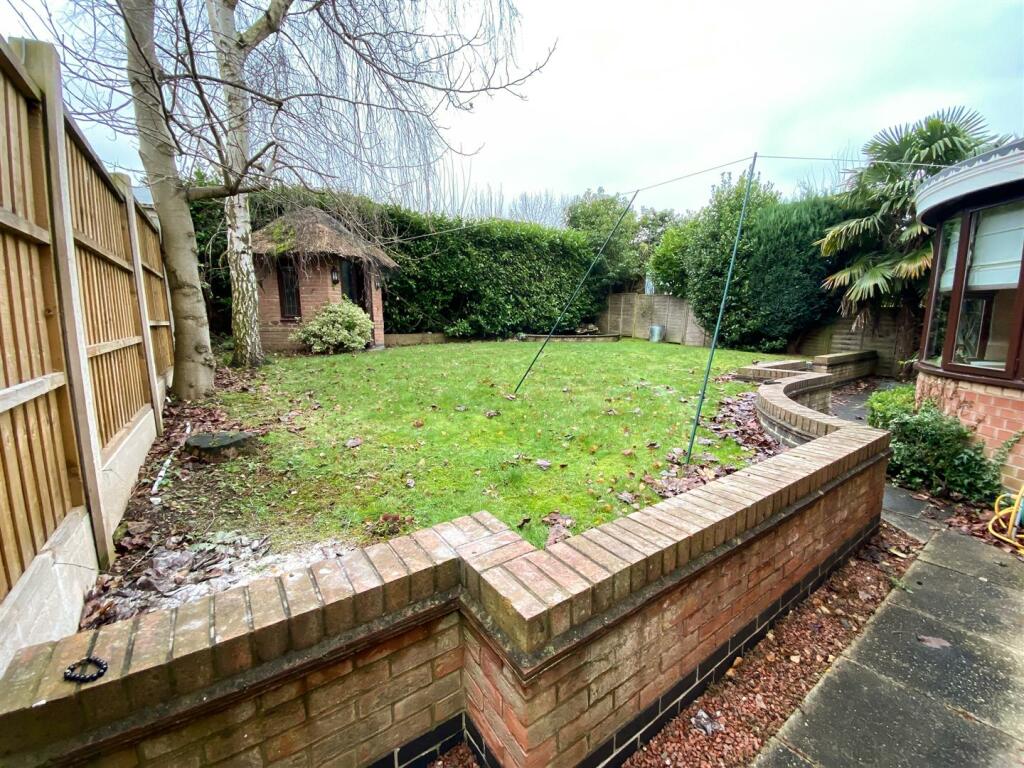 14 Longthorpe Close Littleover-4033.jpg