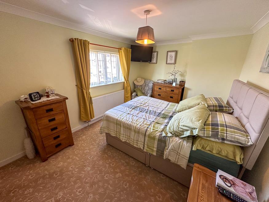 FRONT DOUBLE BEDROM 1
