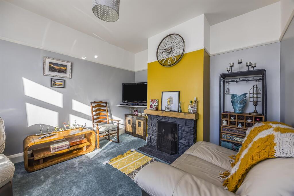 Camus, Woodmancote-PorticoMarketing-Nexa-07.jpg