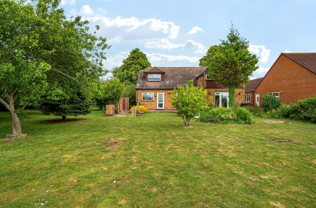 1299933-20-683a3f15e4b63-ARW