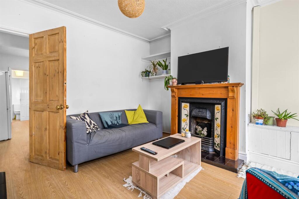 15 Cecil Street Nottingham, NG7 1GZ