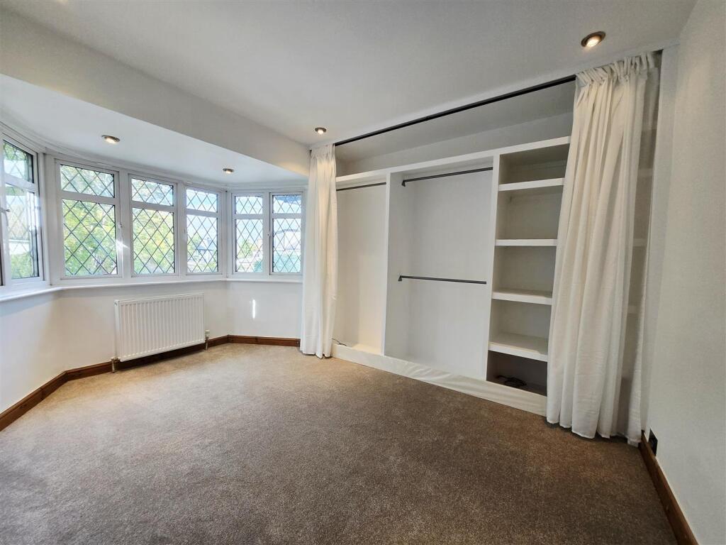 bedroom.jpg