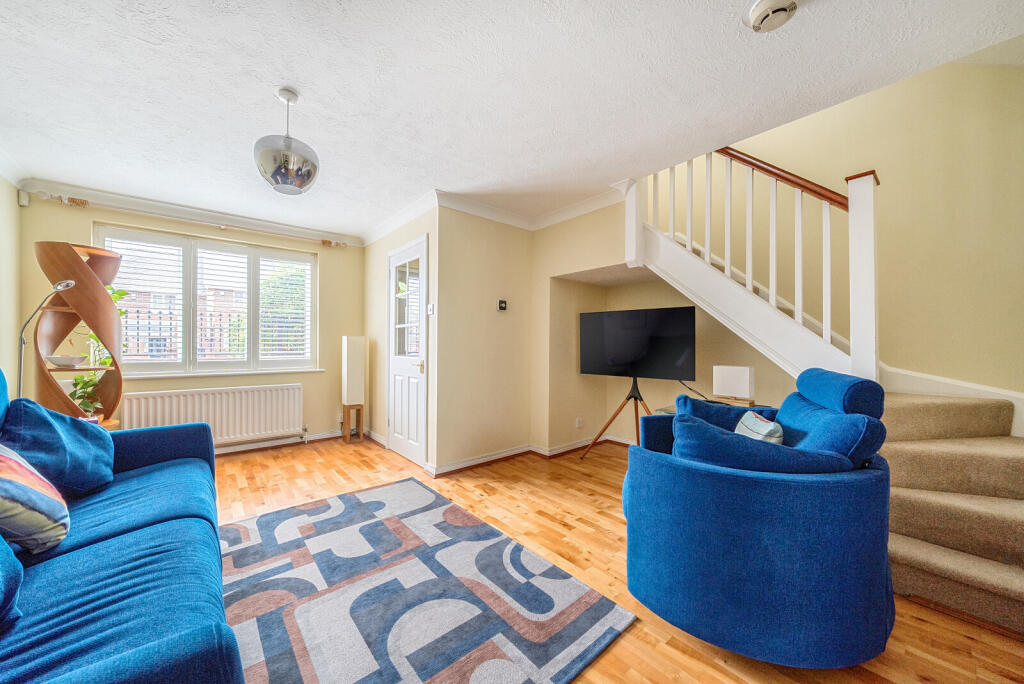 1332748-7-688887d...