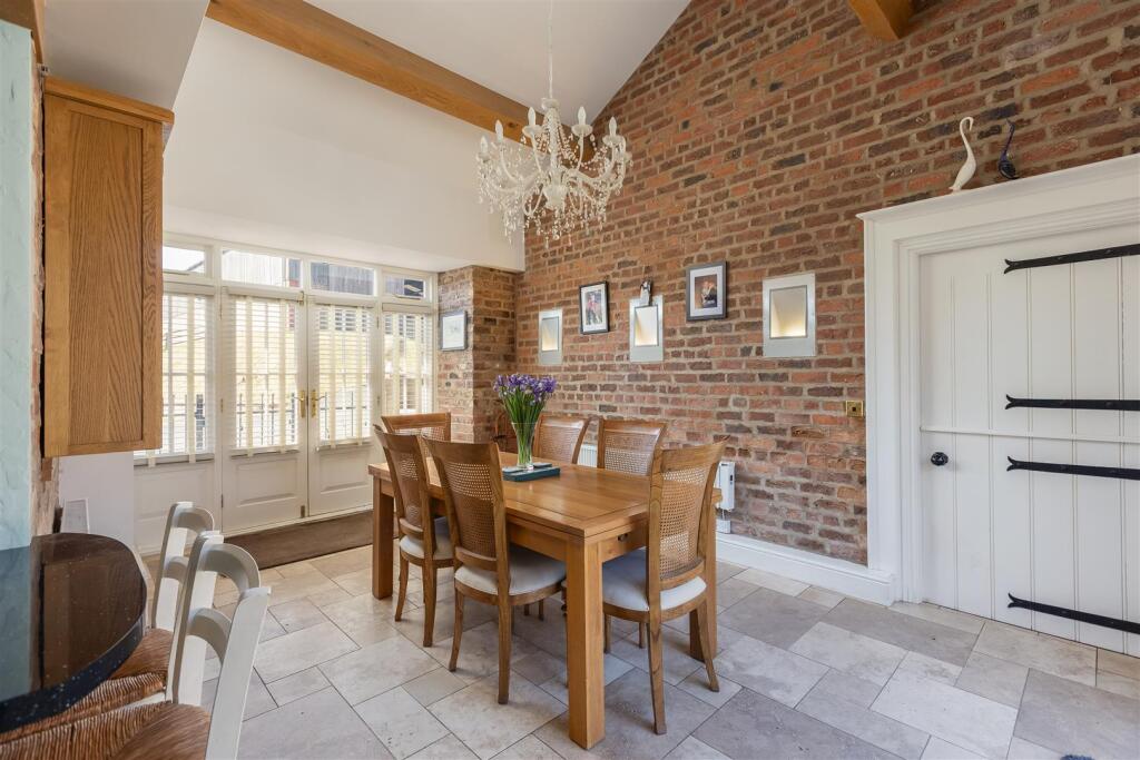 Grooms Cottage Kitchen Dining Room-5.jpg