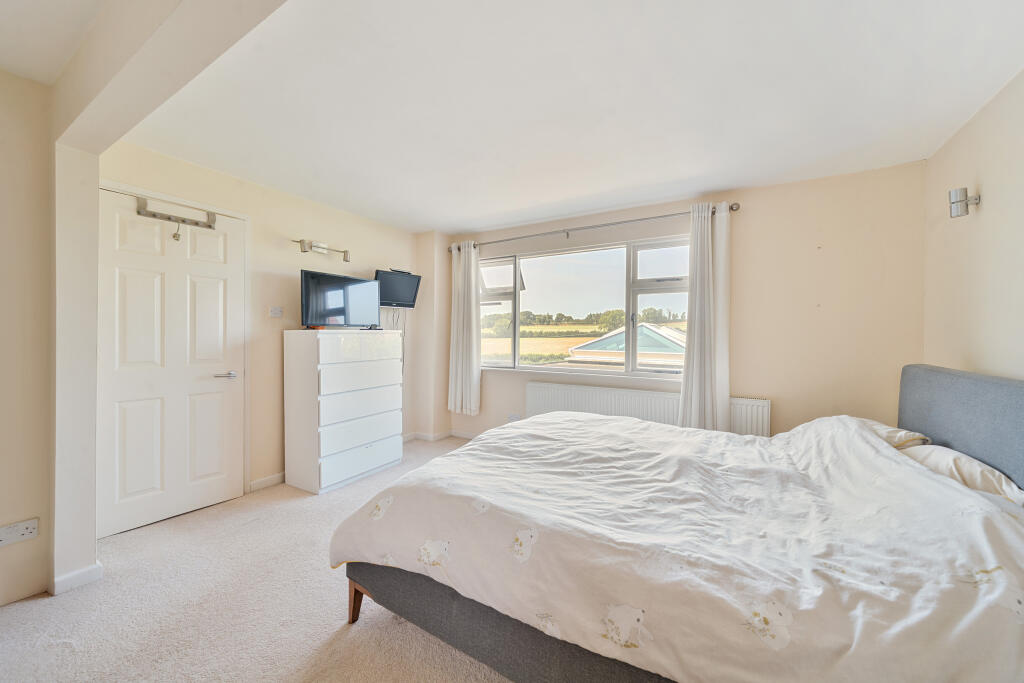 1334806-26-689f4a0ee4ce0-ARW-1