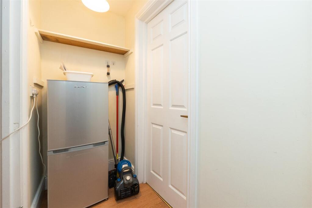 Flat-4-9-11-Kingsdown Parade-BS6-5UE-14.jpg