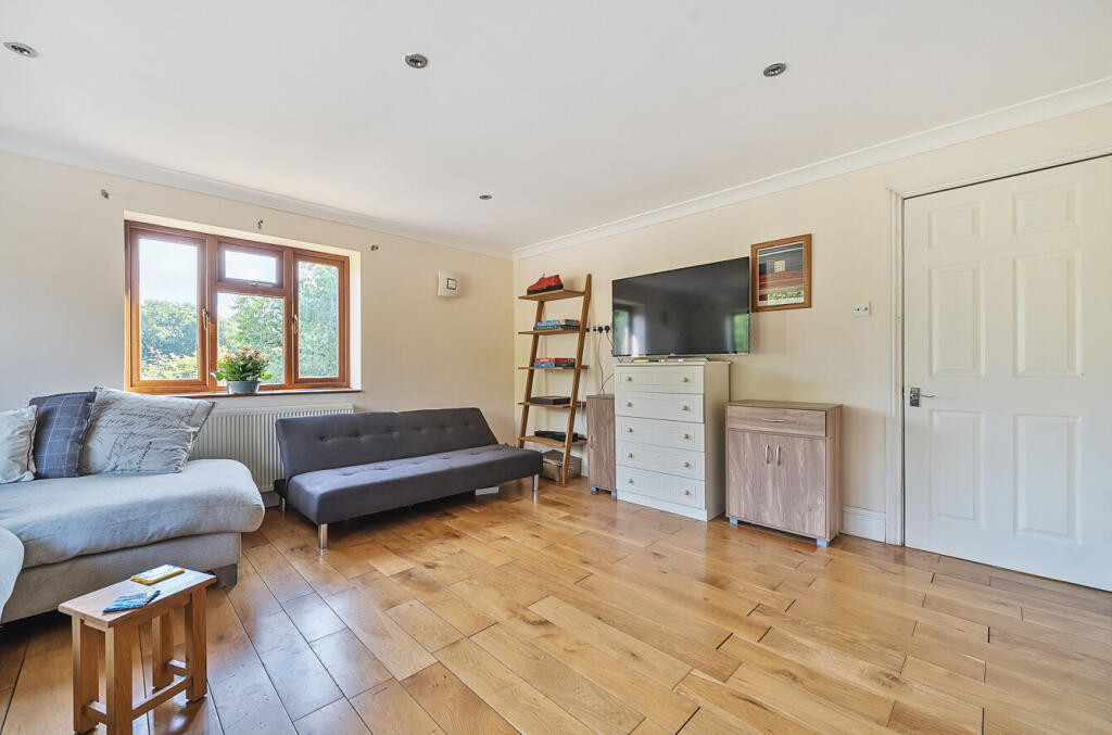 1320742-24-688203...