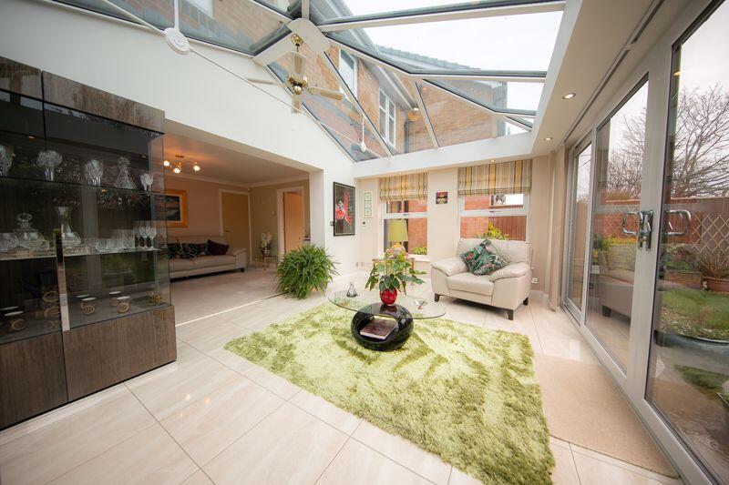 Orangery &amp; lounge