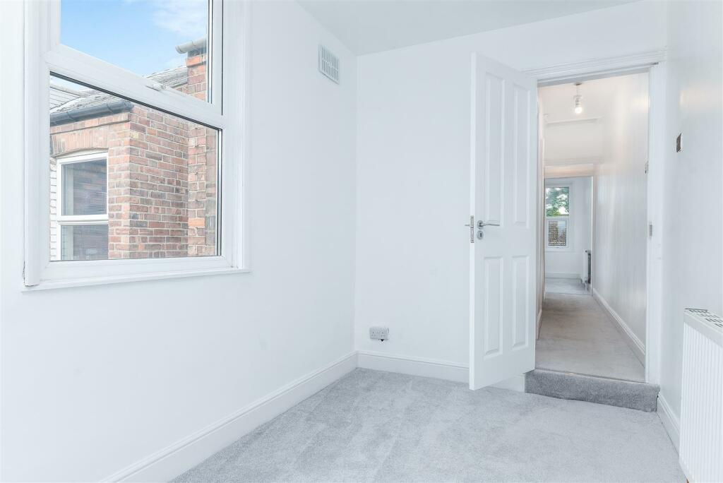 71 Central Avenue New Basford Nottingham