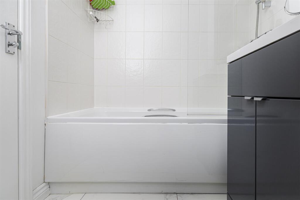 Bramleys Estate Agents - Annie Smith Way - Birkby 