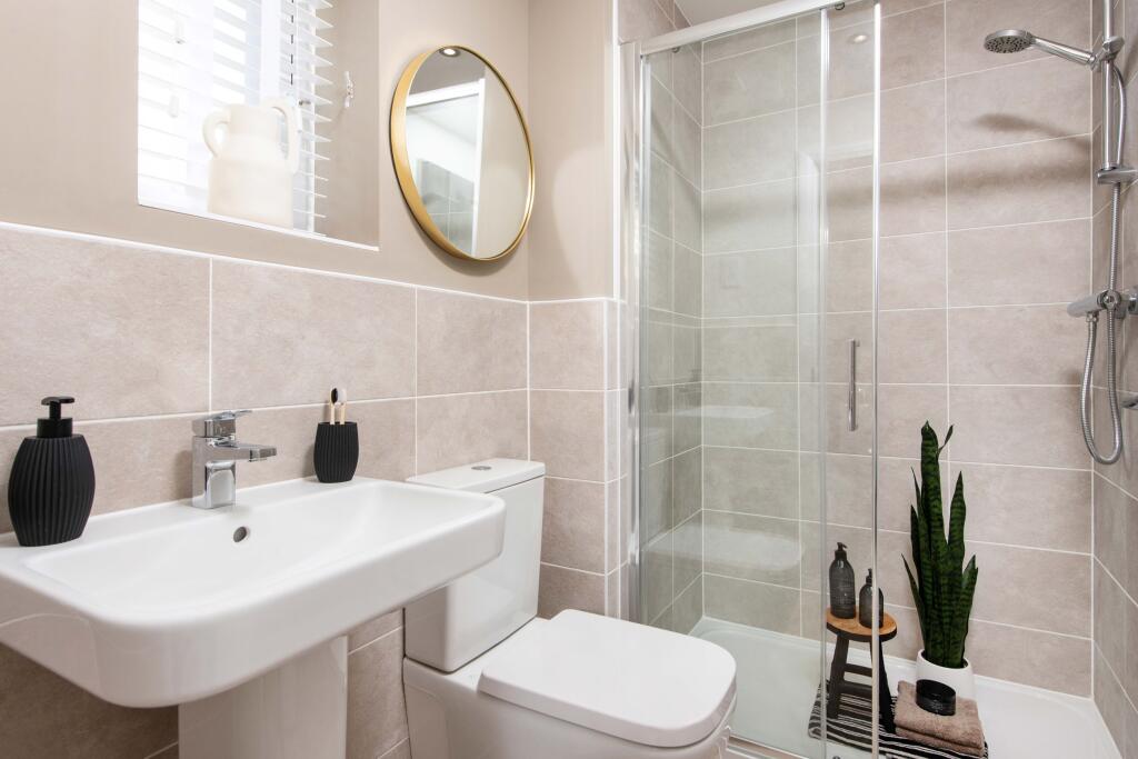 DWH EM Romans Quarter Avondale Bathroom En Suite