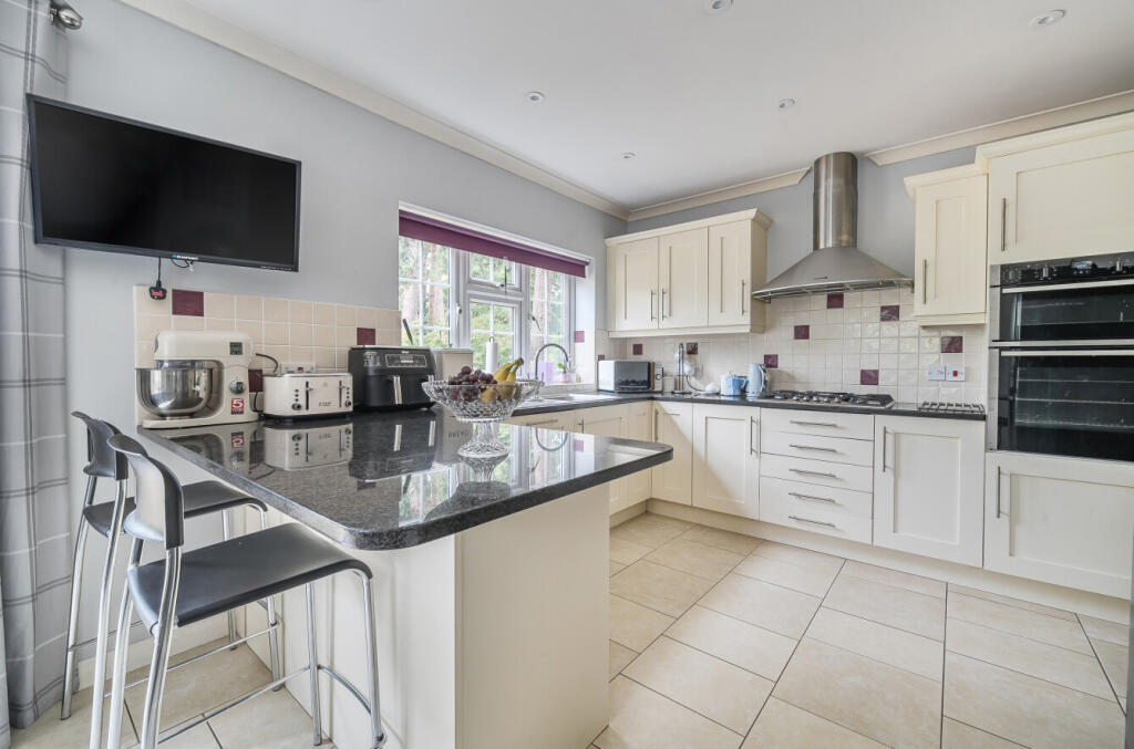 1317168-31-686556...