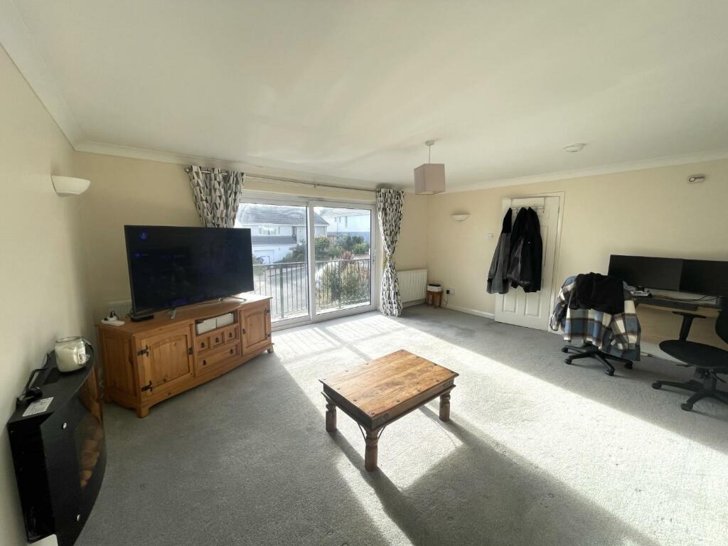 Living Room...jpeg