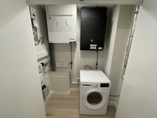 middle-road-w7-3fr-1022175