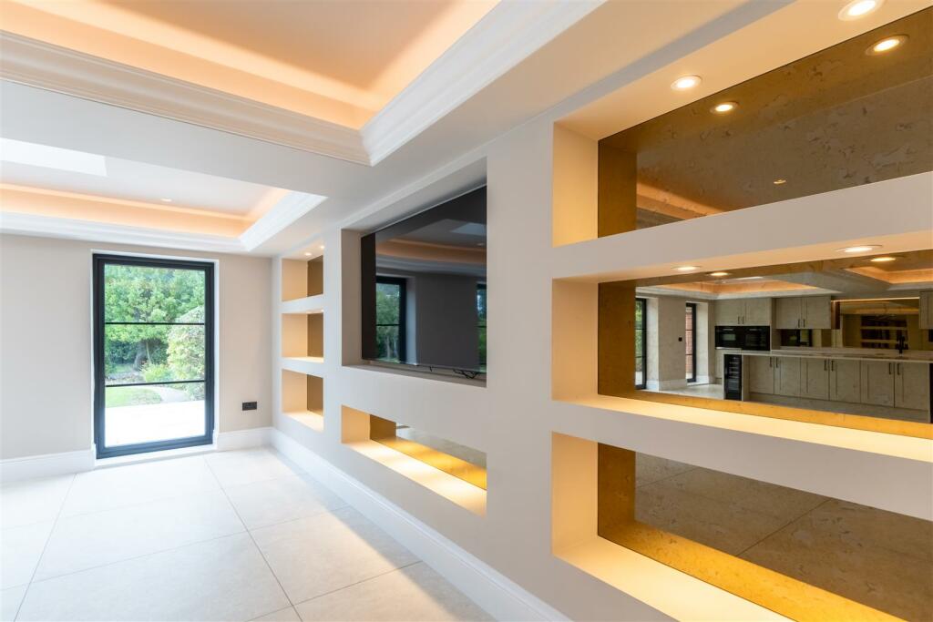 Holly Lodge-012.jpg