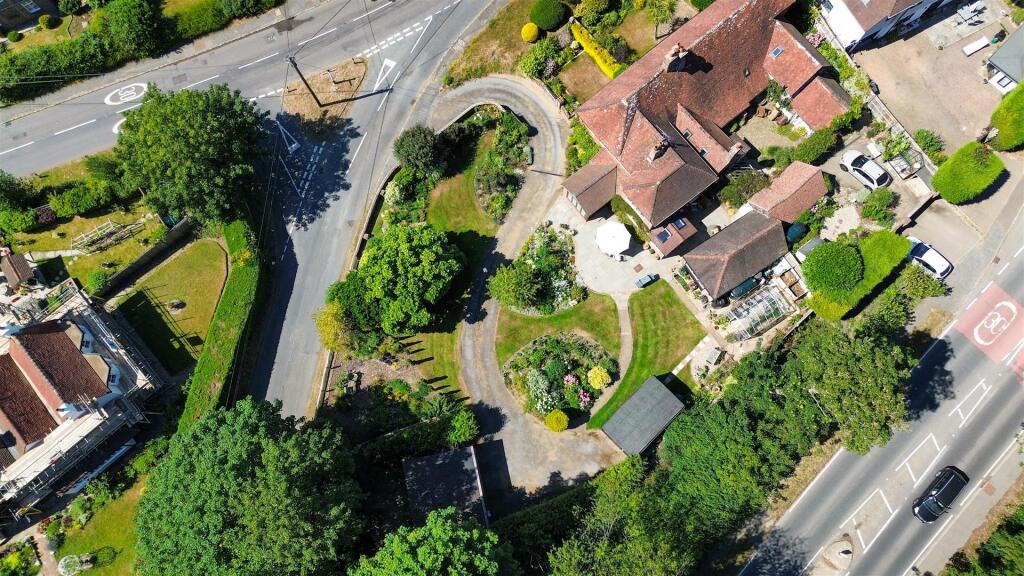 dji_fly_20250703_151840_107_1751552556295_photo_op