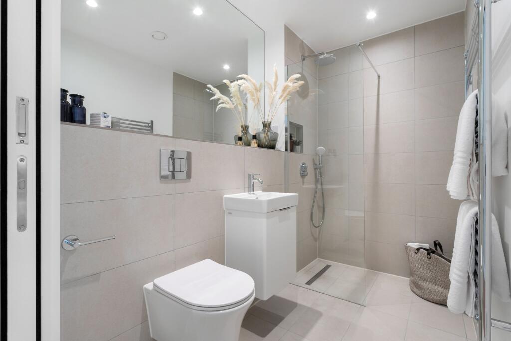 bathroom (example)