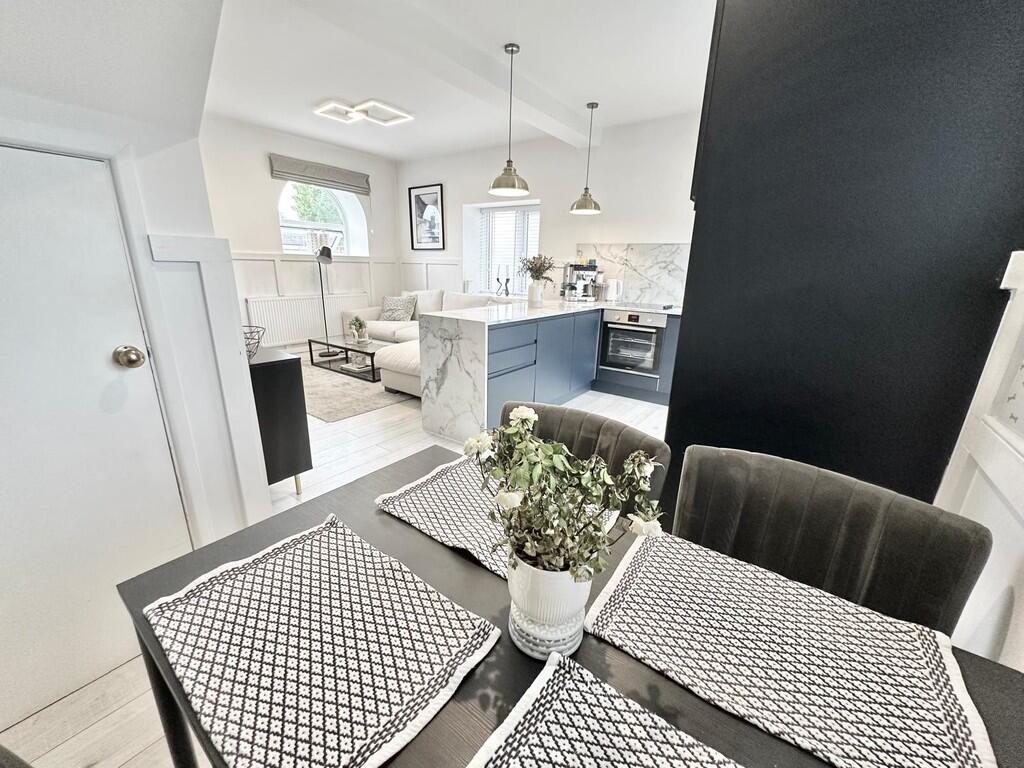 IMG-20250819-WA00...