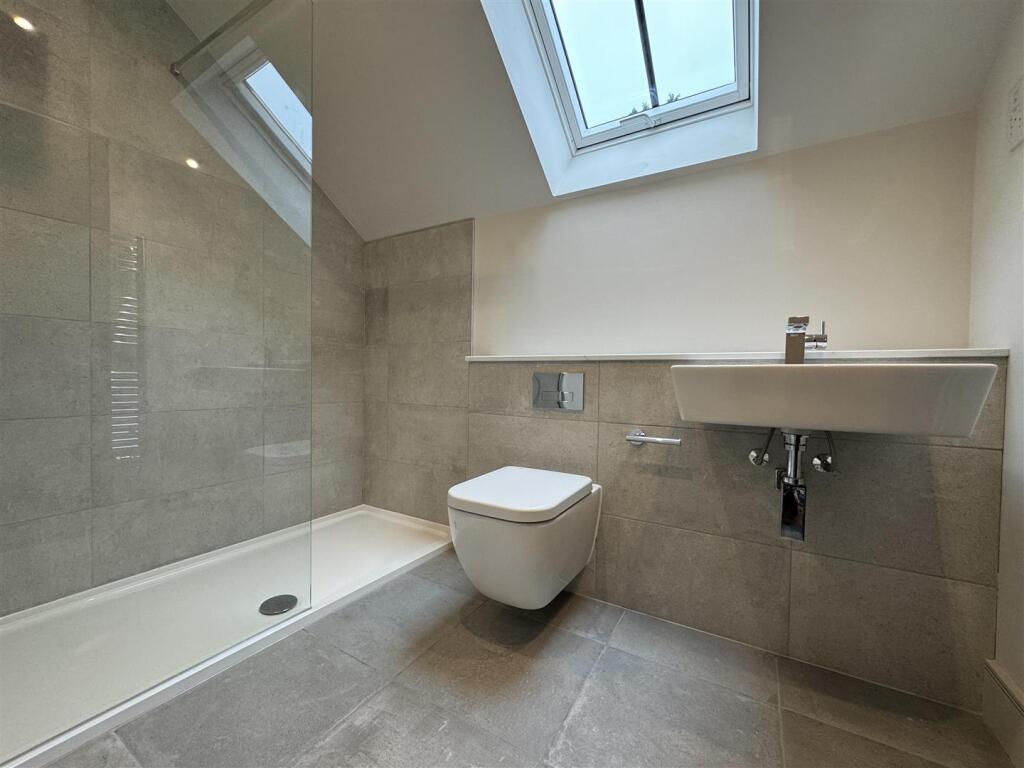 SECOND FLOOR SHOWER ROOM