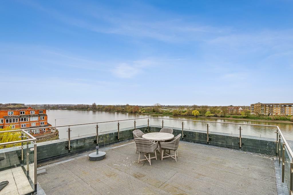 Penthouse [Alto]-2.jpg