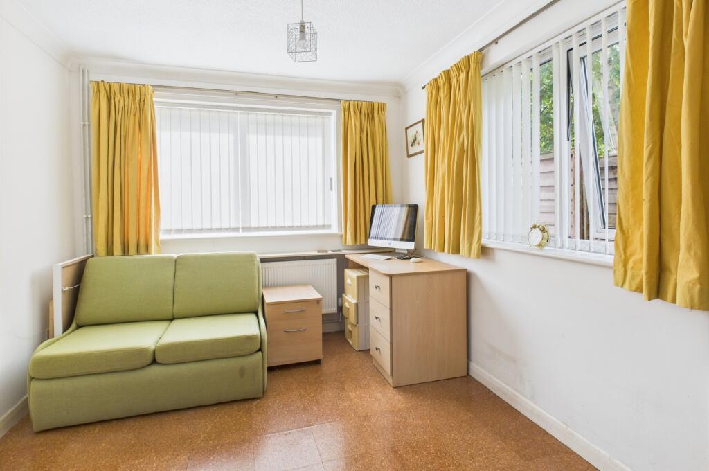 CAM02545G0-PR0445-STILL005