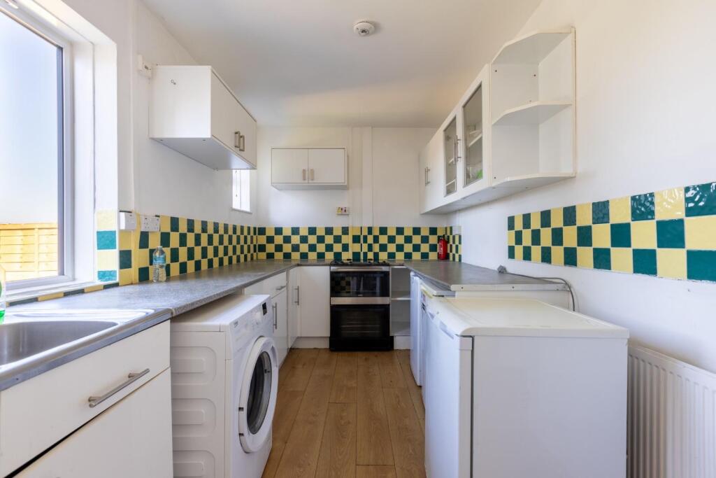 52 Meadow Vale, BS5--4.jpg