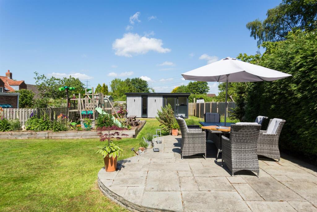 Terrace &amp; Garden office