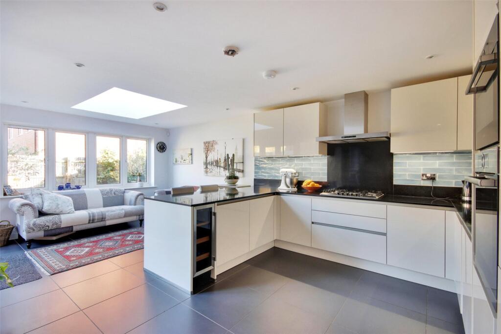 Kitchen/Diner/Family