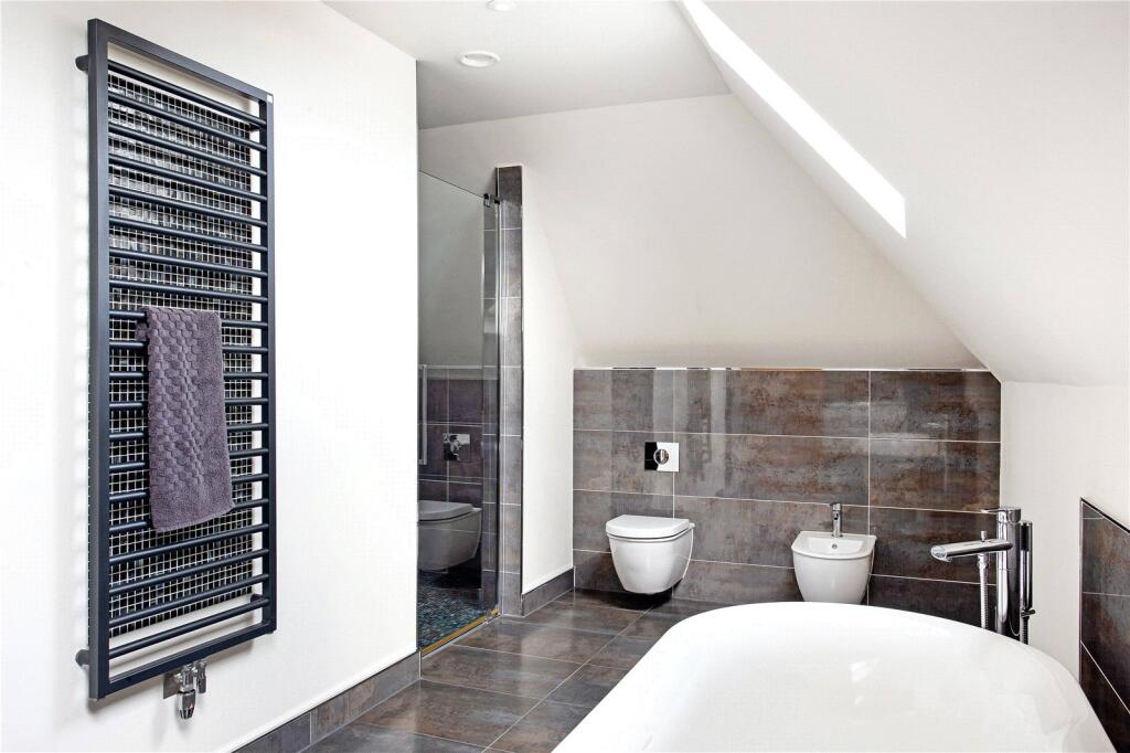 Bedroom Two En Suite