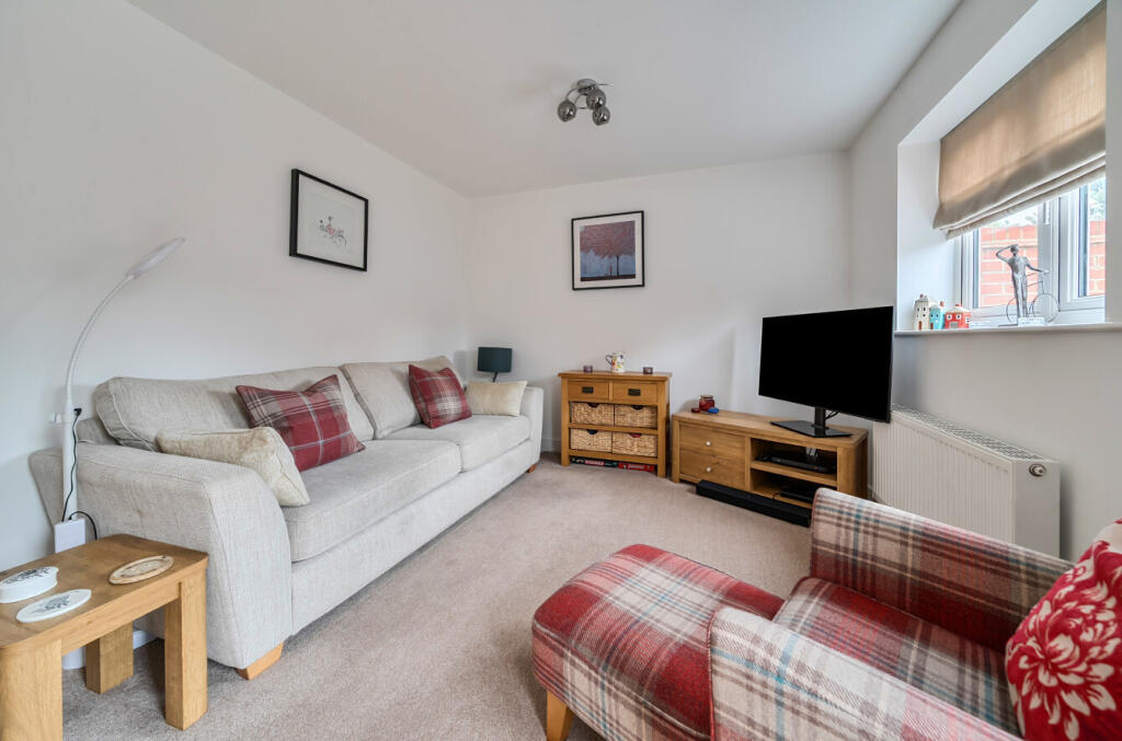 1368966-9-68ef5ff...